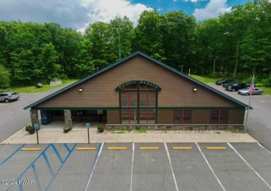 Gardener's Dream Home in the Poconos - Renovated with Love on Lords Valley Country Club, Inc in Pennsylvania - for sale on GolfHomes.com, golf home, golf lot