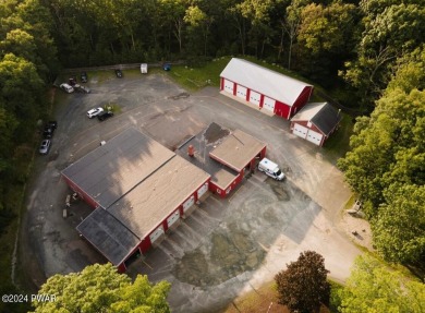 Gardener's Dream Home in the Poconos - Renovated with Love on Lords Valley Country Club, Inc in Pennsylvania - for sale on GolfHomes.com, golf home, golf lot