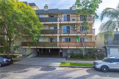 BACK ON THE MARKET! VACANT AND FRESHLY PAINTED.
Spacious and on Recreation Park Golf Course 18 in California - for sale on GolfHomes.com, golf home, golf lot