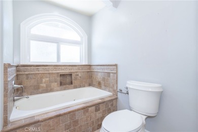 Are you looking to DOWNSIZE TO A SINGLE STORY home? This home is on Vista Valencia Golf Course in California - for sale on GolfHomes.com, golf home, golf lot