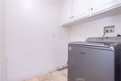 Are you looking to DOWNSIZE TO A SINGLE STORY home? This home is on Vista Valencia Golf Course in California - for sale on GolfHomes.com, golf home, golf lot