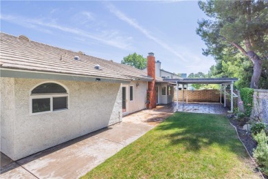 Are you looking to DOWNSIZE TO A SINGLE STORY home? This home is on Vista Valencia Golf Course in California - for sale on GolfHomes.com, golf home, golf lot