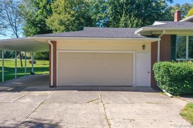 Take a look at this beautiful setting, it's only had one owner on IMA Brookwood Golf Course in Michigan - for sale on GolfHomes.com, golf home, golf lot