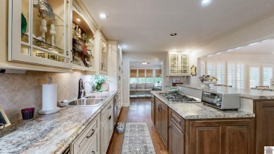 Luxury 2BR/2.5BA condo on the 15th green of Paducah Country Club on Country Club of Paducah in Kentucky - for sale on GolfHomes.com, golf home, golf lot