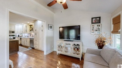 Luxury 2BR/2.5BA condo on the 15th green of Paducah Country Club on Country Club of Paducah in Kentucky - for sale on GolfHomes.com, golf home, golf lot