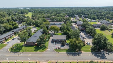 The Weeks Group is pleased to offer Country Club Apartments, a on Southwestern Golf Links in Georgia - for sale on GolfHomes.com, golf home, golf lot