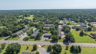 The Weeks Group is pleased to offer Country Club Apartments, a on Southwestern Golf Links in Georgia - for sale on GolfHomes.com, golf home, golf lot