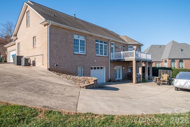 Fourth bedroom on the second level! Additional bedroom in on Rock Barn Golf and Spa in North Carolina - for sale on GolfHomes.com, golf home, golf lot