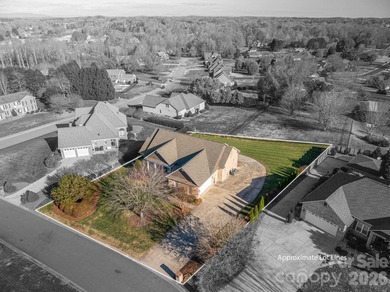 Fourth bedroom on the second level! Additional bedroom in on Rock Barn Golf and Spa in North Carolina - for sale on GolfHomes.com, golf home, golf lot