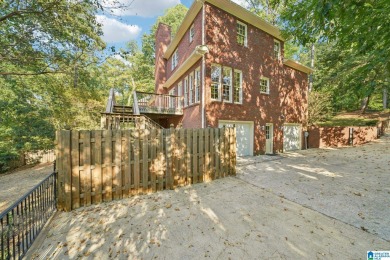 Welcome to this exceptional home in Riverchase Country Club on Riverchase Country Club in Alabama - for sale on GolfHomes.com, golf home, golf lot