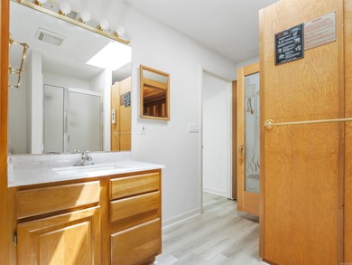 Across the street from DeSoto Lake! This charming 3-bedroom on DeSoto Golf Course in Arkansas - for sale on GolfHomes.com, golf home, golf lot