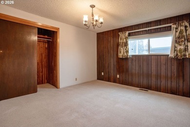 Beautiful and spacious 4 bedroom, 3 bath home located right on Mint Valley Golf Course in Washington - for sale on GolfHomes.com, golf home, golf lot