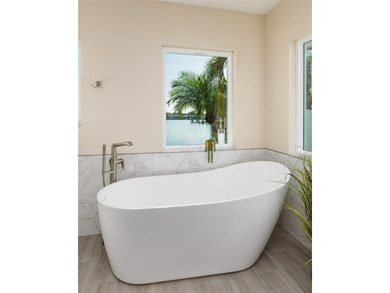 WELCOME TO PARADISE....e live the waterfront lifestyle bring on Pasadena Yacht and Country Club in Florida - for sale on GolfHomes.com, golf home, golf lot