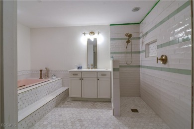 Large Family? Love To Entertain? In EXCESS Of 3000 Square Feet on El Rio Golf Course and Club in Florida - for sale on GolfHomes.com, golf home, golf lot