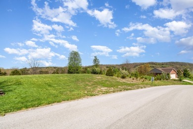 Ever dreamed of golf course living? Well, here it is! Bring your on Pendleton Country Club in Kentucky - for sale on GolfHomes.com, golf home, golf lot