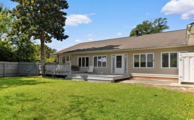 Welcome to the sought-after Northwood community, where charm and on Cane Patch Driving Range in South Carolina - for sale on GolfHomes.com, golf home, golf lot