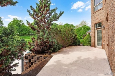ELEGANT & WELL-MAINTAINED ranch home on Sunset Hills Country on Sunset Hills Country Club in Illinois - for sale on GolfHomes.com, golf home, golf lot