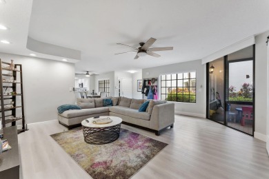 Beautifully renovated with all high-end finishes in the kitchen on  in Florida - for sale on GolfHomes.com, golf home, golf lot