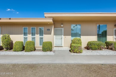 Move-in ready and freshly updated, this 1-bedroom, 1-bath home on Sun City Lakes West and East in Arizona - for sale on GolfHomes.com, golf home, golf lot