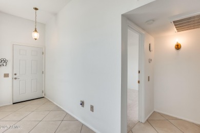 Move-in ready and freshly updated, this 1-bedroom, 1-bath home on Sun City Lakes West and East in Arizona - for sale on GolfHomes.com, golf home, golf lot