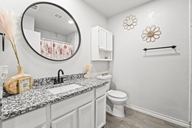 TALK ABOUT ADORABLE, THIS 3 BEDROOM/2 BATH/ 2 CAR GARAGE ON A on Hogan Park Golf Course in Texas - for sale on GolfHomes.com, golf home, golf lot