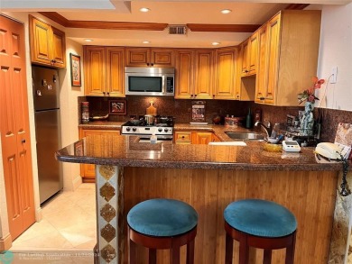 REDUCED!!!  FABULOUS 2 bed 2 bath unit in ENVIRON. GORGEOUS on Inverrary Country Club in Florida - for sale on GolfHomes.com, golf home, golf lot