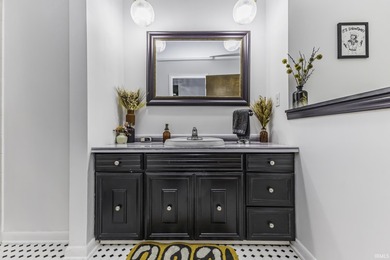 This inviting ranch-style home offers a great layout with a on Muncie Elks Country Club in Indiana - for sale on GolfHomes.com, golf home, golf lot