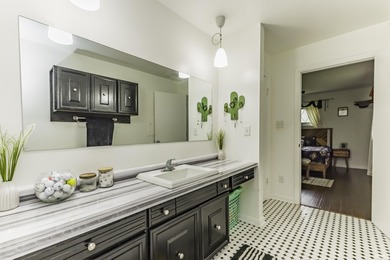 This inviting ranch-style home offers a great layout with a on Muncie Elks Country Club in Indiana - for sale on GolfHomes.com, golf home, golf lot