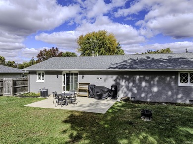 This inviting ranch-style home offers a great layout with a on Muncie Elks Country Club in Indiana - for sale on GolfHomes.com, golf home, golf lot