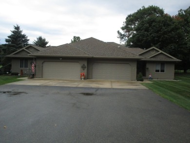 This beautiful well maintained 4 bedroom 3 bath condo is on Michaywe Pines Course in Michigan - for sale on GolfHomes.com, golf home, golf lot