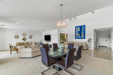 VIEWS, VIEWS, VIEWS! Wake up to sweeping lake and golf course on Hunters Run Golf and Country Club in Florida - for sale on GolfHomes.com, golf home, golf lot