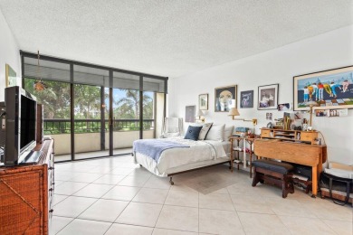 Beautiful two bedroom condo at the Glens with outstanding views on The Country Club At Boca Raton in Florida - for sale on GolfHomes.com, golf home, golf lot