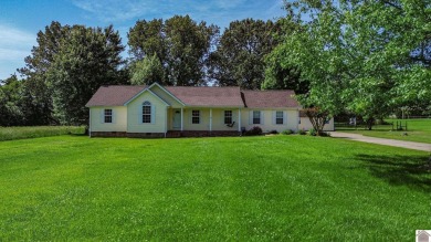 This welcoming 3-bedroom, 2-bath home sits on just over an acre on Paxton Park Golf Course in Kentucky - for sale on GolfHomes.com, golf home, golf lot