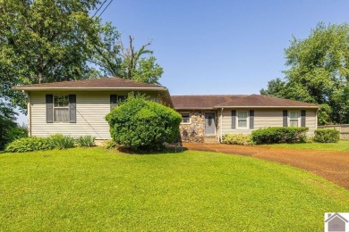 Charming three bedroom/2 bath house located in Country Club on Mayfield-Graves Country Club in Kentucky - for sale on GolfHomes.com, golf home, golf lot