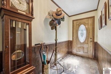 Charming three bedroom/2 bath house located in Country Club on Mayfield-Graves Country Club in Kentucky - for sale on GolfHomes.com, golf home, golf lot