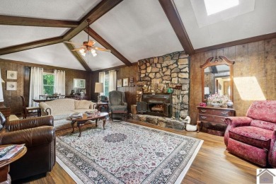Charming three bedroom/2 bath house located in Country Club on Mayfield-Graves Country Club in Kentucky - for sale on GolfHomes.com, golf home, golf lot