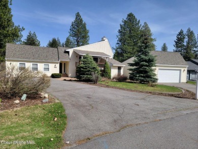 Motivated Seller  -  Come Play unlimited golf or relax by the on Twin Lakes Village Golf Course in Idaho - for sale on GolfHomes.com, golf home, golf lot