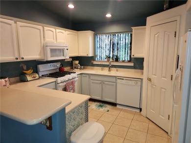 Priced to sell and waiting for new owners to call home. Located on Desert Lakes Golf Course in Arizona - for sale on GolfHomes.com, golf home, golf lot
