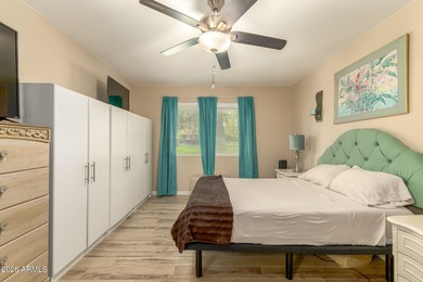 Beautiful 2-bedroom, 2-bath Gemini home in Sun City! Split floor on Sun City Lakes West and East in Arizona - for sale on GolfHomes.com, golf home, golf lot