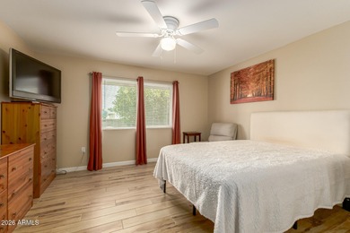 Beautiful 2-bedroom, 2-bath Gemini home in Sun City! Split floor on Sun City Lakes West and East in Arizona - for sale on GolfHomes.com, golf home, golf lot