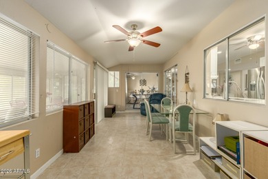 Beautiful 2-bedroom, 2-bath Gemini home in Sun City! Split floor on Sun City Lakes West and East in Arizona - for sale on GolfHomes.com, golf home, golf lot