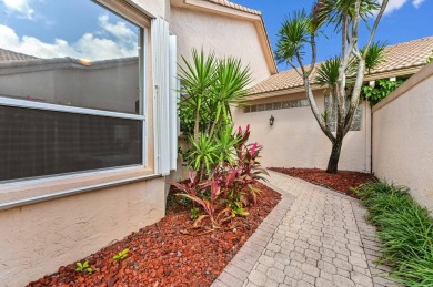 Beautiful one-story spacious stucco Villa w/ 15 ft ceilings on Aberdeen Golf and Country Club in Florida - for sale on GolfHomes.com, golf home, golf lot