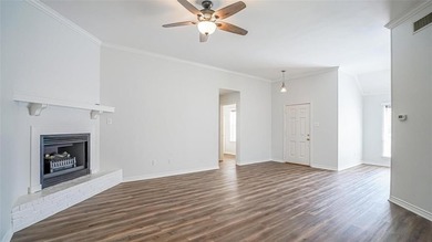 Corner lot in Pecan Plantation! This 2-bedroom, 2-bath home sits on Pecan Plantation Country Club in Texas - for sale on GolfHomes.com, golf home, golf lot