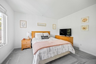 Welcome to this luxurious 3 bed, 2 bath condo located in the on Geneva National Golf Club in Wisconsin - for sale on GolfHomes.com, golf home, golf lot