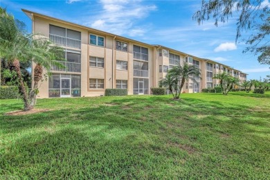 Come see this his turnkey 2 bedroom, 2 bathrooms condo in the on  in Florida - for sale on GolfHomes.com, golf home, golf lot