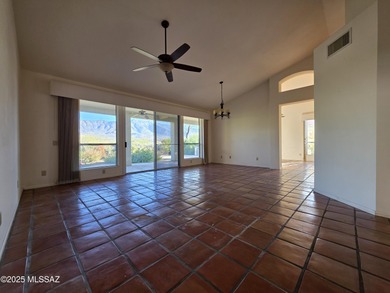 Great opportunity to own a HUD Home, save thousands! Don't miss on Saddlebrooke Golf Course in Arizona - for sale on GolfHomes.com, golf home, golf lot