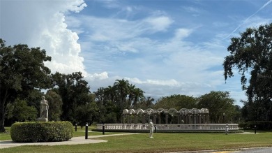 Welcome to this beautiful 2-bedroom, 2-bath END unit condo in on On Top Of The World Golf Course in Florida - for sale on GolfHomes.com, golf home, golf lot