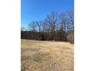 Prime Building Opportunity in Country Club Cove! Located in the on Seasons Ridge At Four Seasons in Missouri - for sale on GolfHomes.com, golf home, golf lot
