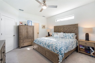 Under contract-accepting backup offers. This is a MUST SEE! on Lakewood National Golf Club in Florida - for sale on GolfHomes.com, golf home, golf lot