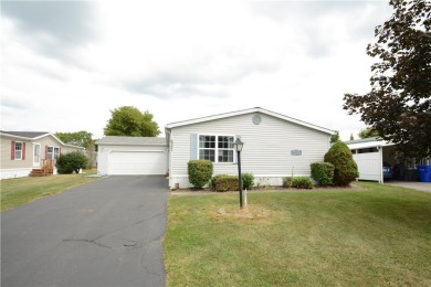 Well-maintained 3BR/2BA double-wide in a fantastic community on Winding Creek Executive Course in New York - for sale on GolfHomes.com, golf home, golf lot